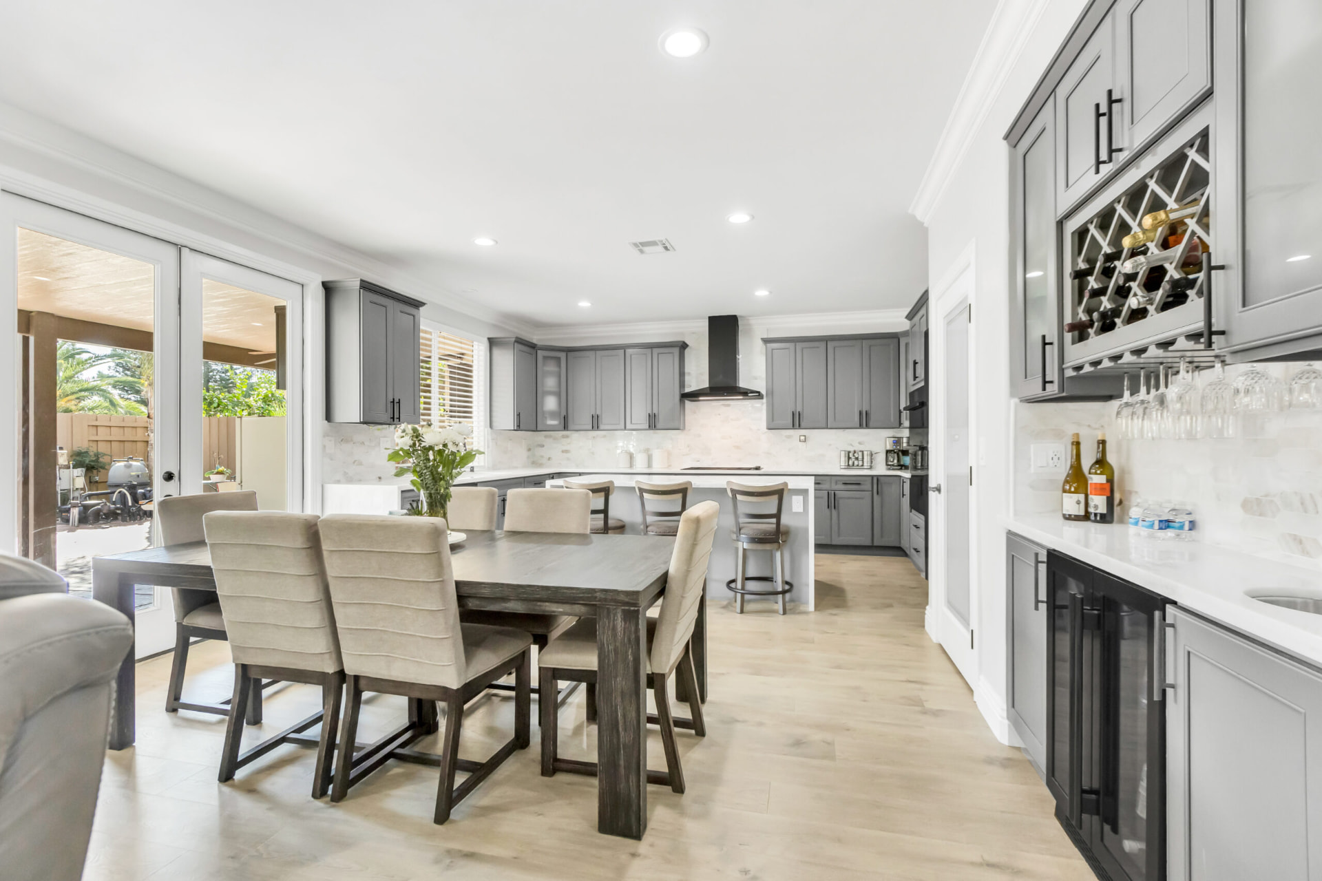 9340 Channel Islands Street — photo 4